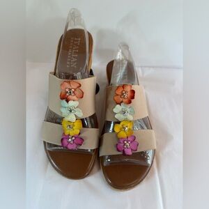 Women's Floral Sandals - Multicolor